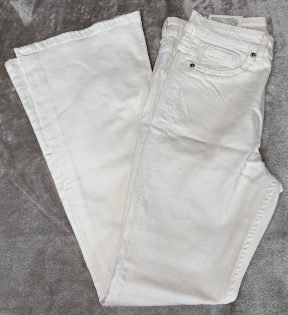 H&M High Rise White Flare Denim Jeans Womens Size 8 NWT